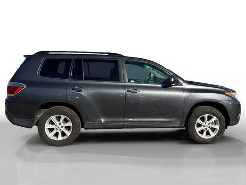 2013 Toyota Highlander SE