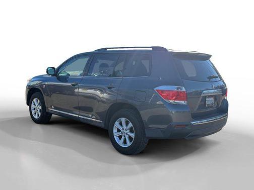 2013 Toyota Highlander SE