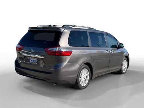 2015 Toyota Sienna L