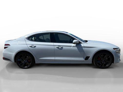 2023 Genesis G70 3.3T RWD
