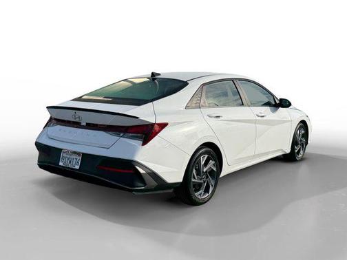 2025 Hyundai ELANTRA Sport