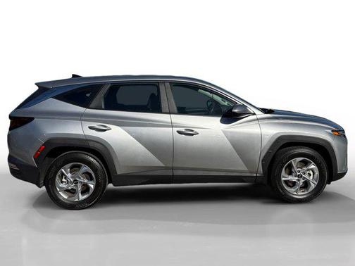 Shimmering Silver 2023 Hyundai TUCSON SE