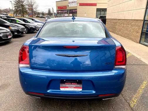 2022 Chrysler 300 Touring