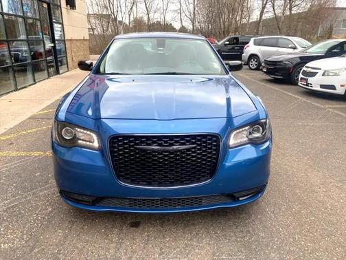 2022 Chrysler 300 Touring