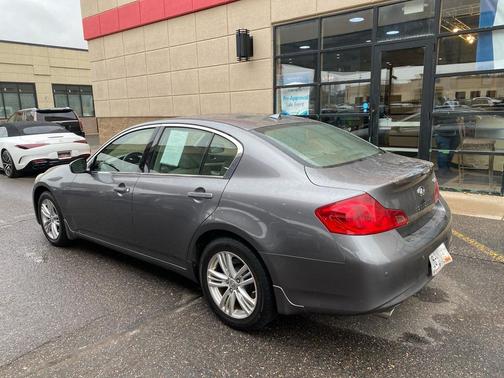 2011 INFINITI G37x Base