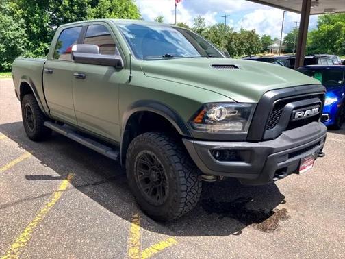 2019 RAM 1500 SLT