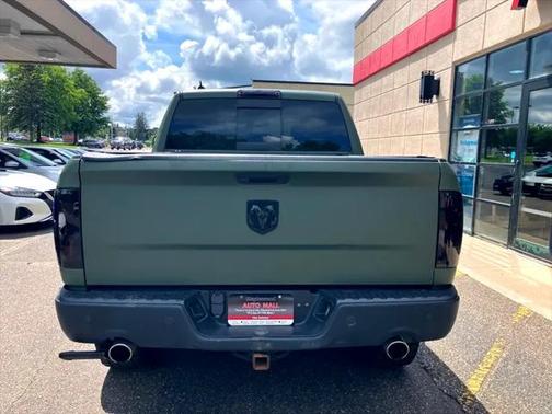 2019 RAM 1500 SLT