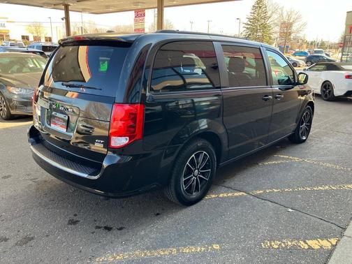 Black Onyx Crystal Pearlcoat 2018 Dodge Grand Caravan GT