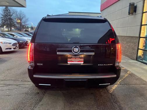 2012 Cadillac Escalade Premium