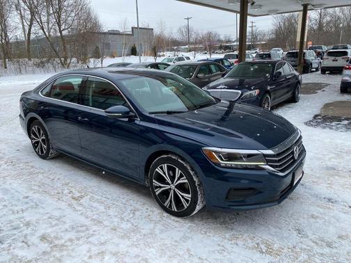 2022 Volkswagen Passat 2.0T SE