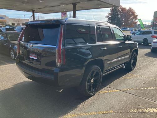 2018 Cadillac Escalade Premium Luxury