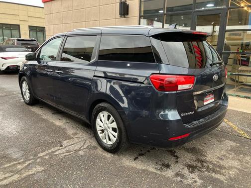2016 Kia Sedona LX