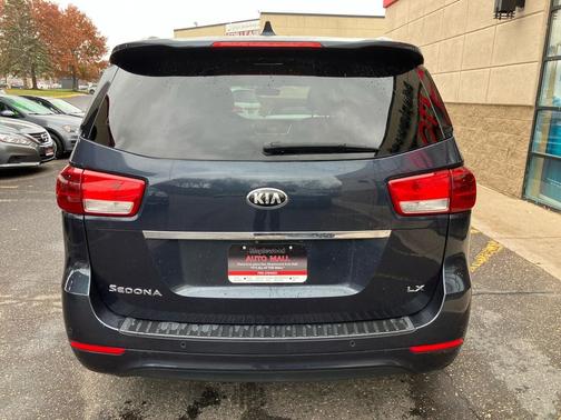 2016 Kia Sedona LX