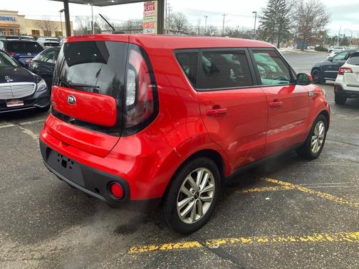2017 Kia Soul +