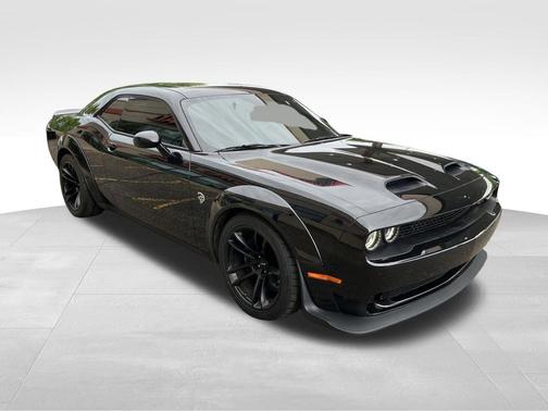 Pitch Black Clearcoat 2023 Dodge Challenger SRT Hellcat
