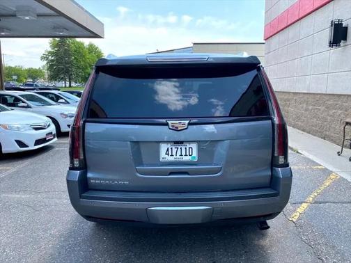 2019 Cadillac Escalade Luxury