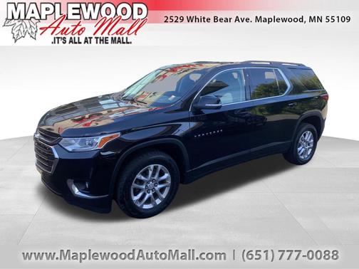 Mosaic Black Metallic 2021 Chevrolet Traverse LT Cloth