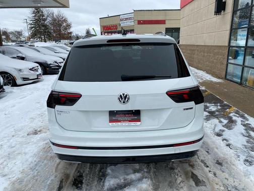 2020 Volkswagen Tiguan 2.0T SEL R-Line Black
