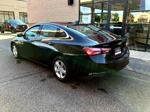 2022 Chevrolet Malibu FWD LT