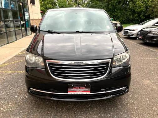 2014 Chrysler Town & Country S