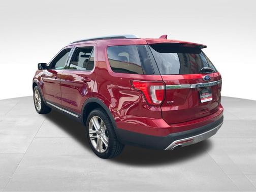 Ruby Red Metallic Tinted Clearcoat 2016 Ford Explorer XLT