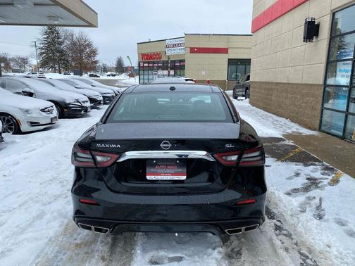 2023 Nissan Maxima SL