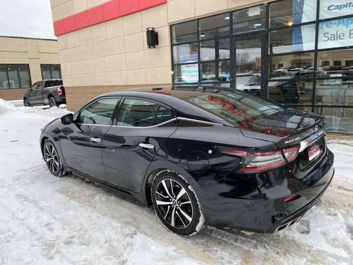 2023 Nissan Maxima SL