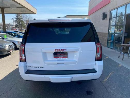 2017 GMC Yukon XL SLT