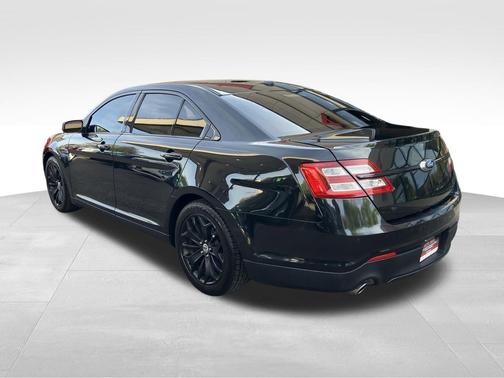Tuxedo Black Metallic 2014 Ford Taurus Limited