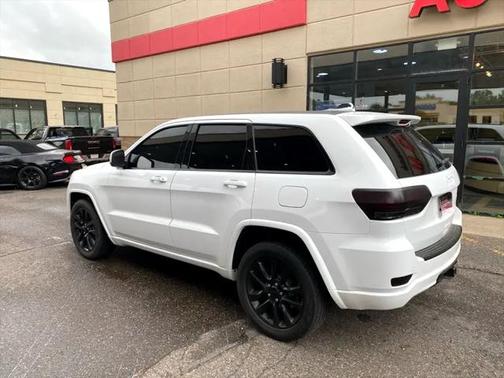 2017 Jeep Grand Cherokee Altitude