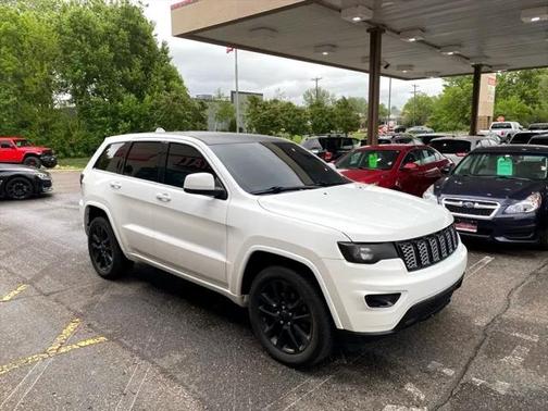 2017 Jeep Grand Cherokee Altitude