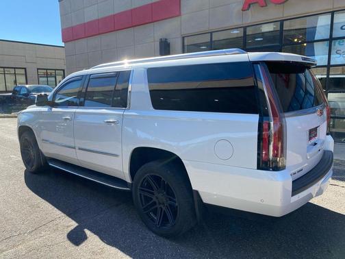 2019 Cadillac Escalade ESV Luxury