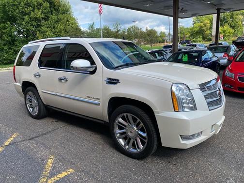 2013 Cadillac Escalade Platinum Edition