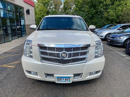2013 Cadillac Escalade Platinum Edition