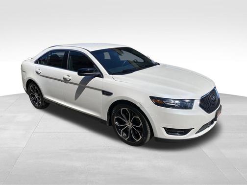 White Platinum Metallic Tri-Coat 2016 Ford Taurus SHO
