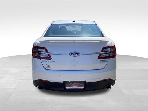 White Platinum Metallic Tri-Coat 2016 Ford Taurus SHO
