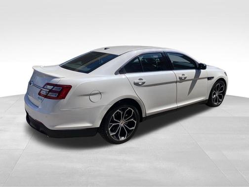 White Platinum Metallic Tri-Coat 2016 Ford Taurus SHO