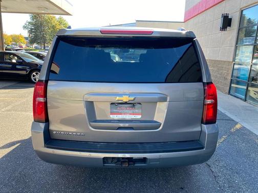 2017 Chevrolet Suburban LS