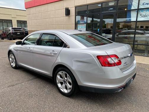 2011 Ford Taurus SEL