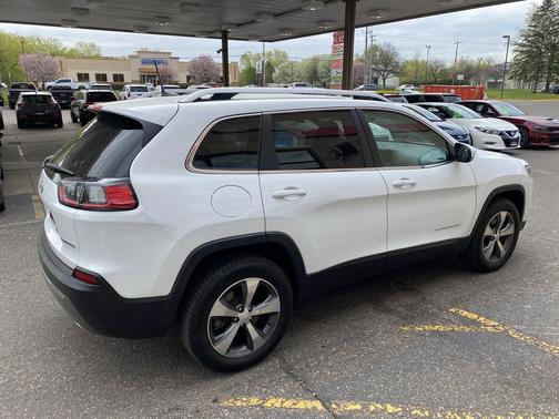 Bright White Clearcoat 2019 Jeep Cherokee Limited