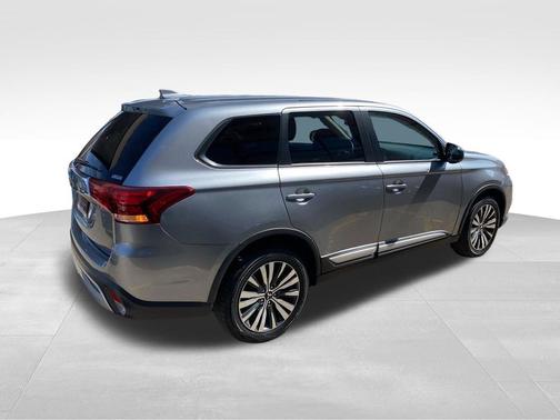 Mercury Gray Metallic 2020 Mitsubishi Outlander SEL