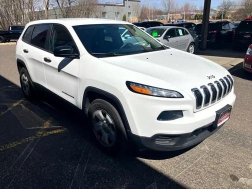 2016 Jeep Cherokee Sport