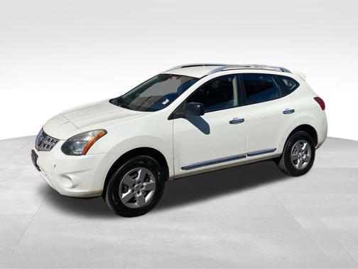 Pearl White 2015 Nissan Rogue Select S