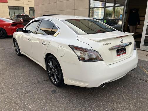 Pearl White 2014 Nissan Maxima SV