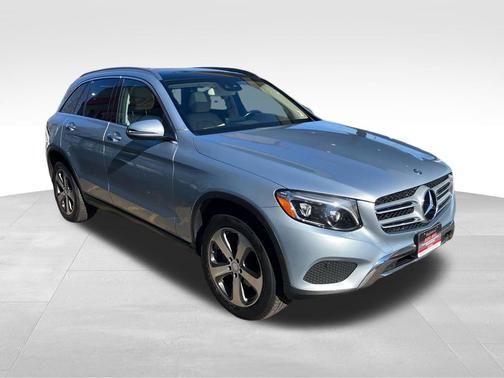Diamond Silver Metallic 2016 Mercedes-Benz GLC 300 4MATIC