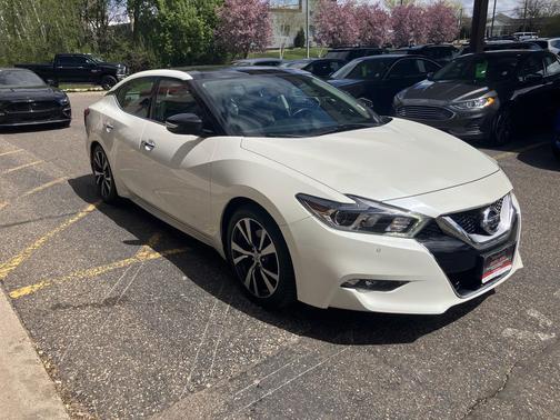 Pearl White 2017 Nissan Maxima 3.5 SL