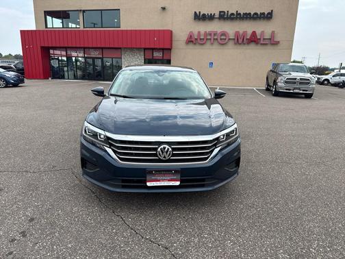2022 Volkswagen Passat 2.0T SE