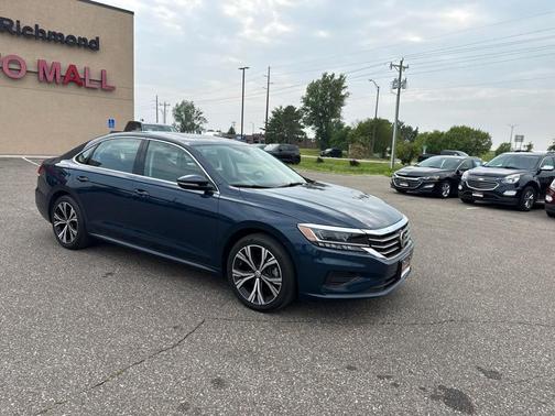 2022 Volkswagen Passat 2.0T SE