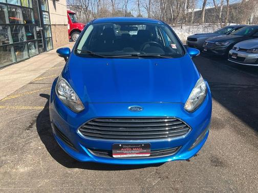 Blue Candy Metallic Tinted Clearcoat 2014 Ford Fiesta SE