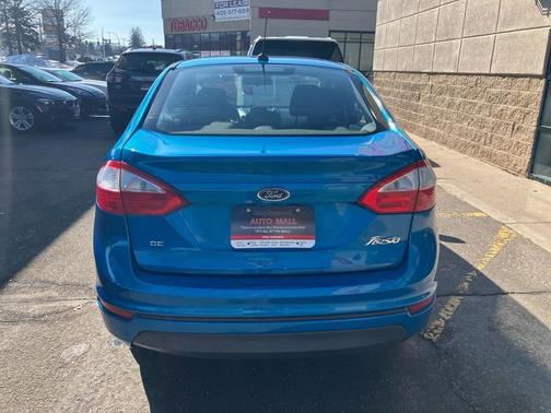 Blue Candy Metallic Tinted Clearcoat 2014 Ford Fiesta SE